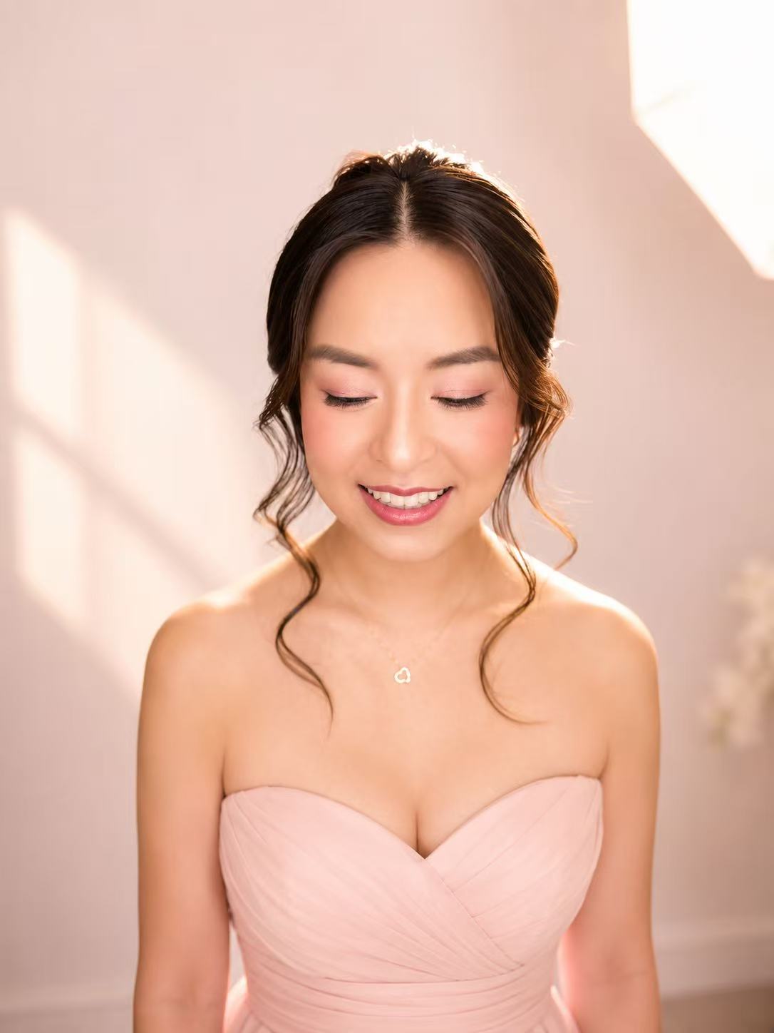 Natural glowing bridal makeup